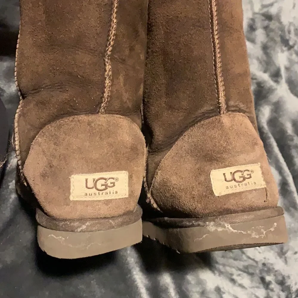 UGG Classic Short Boots S/N 5825